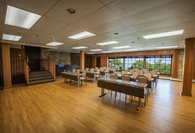 Отель Big Meadows Lodge