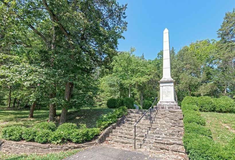 فندق Blue Licks Battlefield State Resort Park