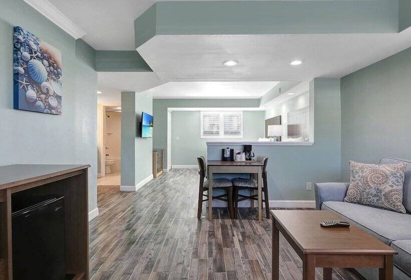 فندق Boardwalk Inn And Suites