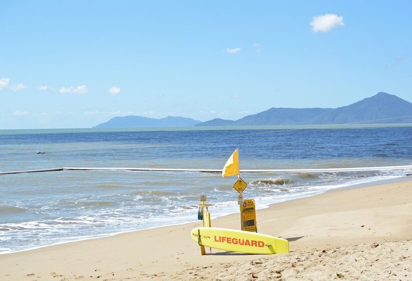 호텔 Cairns Beach Resort