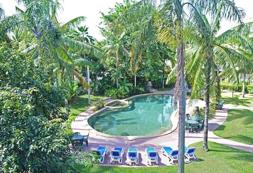 호텔 Cairns Beach Resort