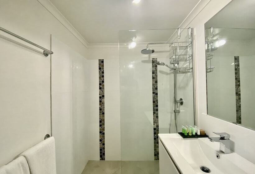 호텔 Cairns Beach Resort