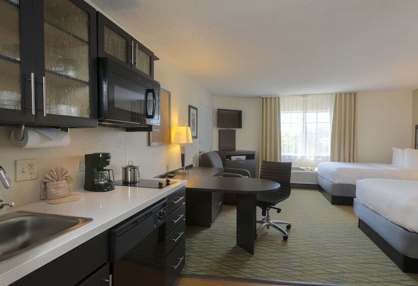 Отель Candlewood Suites Rogers Bentonville, An Ihg