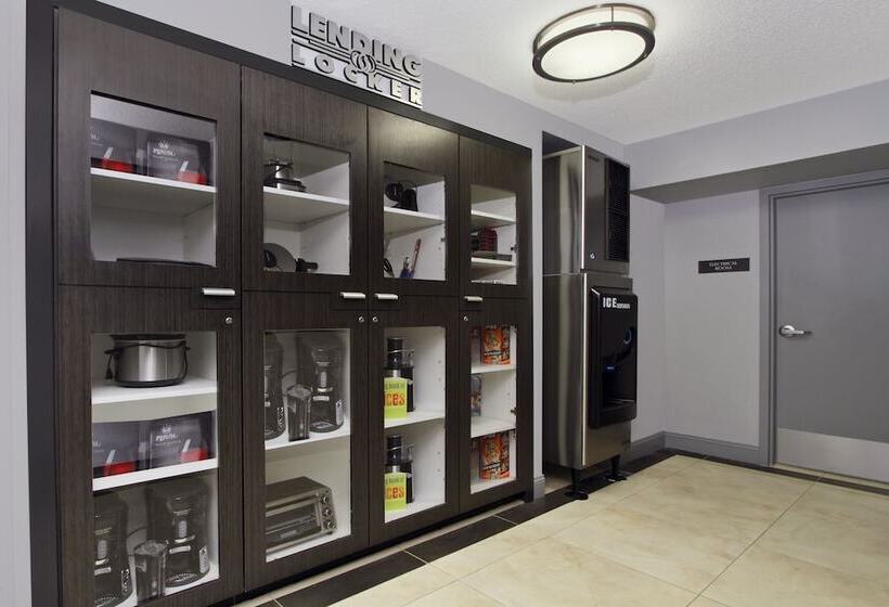 Отель Candlewood Suites Rogers Bentonville, An Ihg