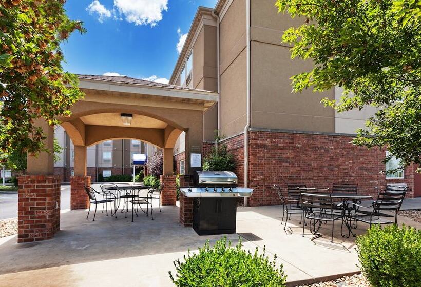 فندق Candlewood Suites St. Robert, An Ihg