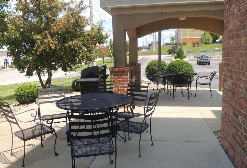 فندق Candlewood Suites St. Robert, An Ihg