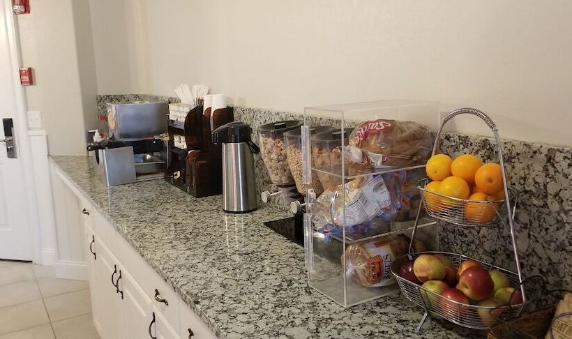 호텔 Cedar Park Inn