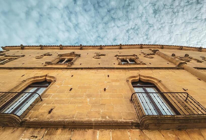 酒店 Cetina Palacio De Los Salcedo