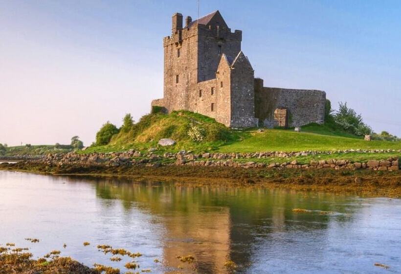 호텔 Claregalway