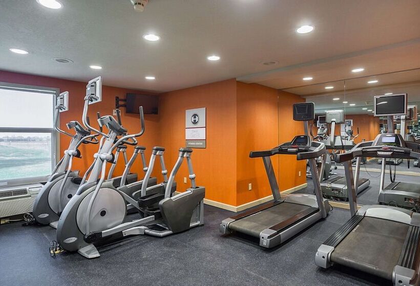 ホテル Clarion Inn & Suites