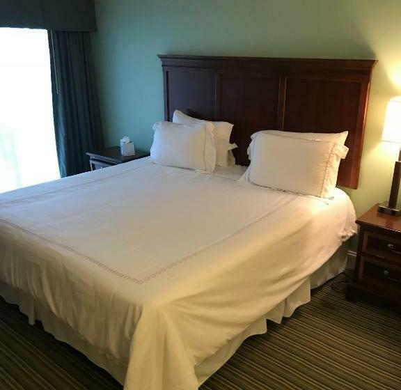 ホテル Cohasset Harbor Resort