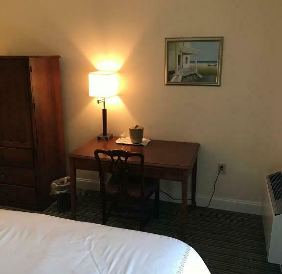 ホテル Cohasset Harbor Resort