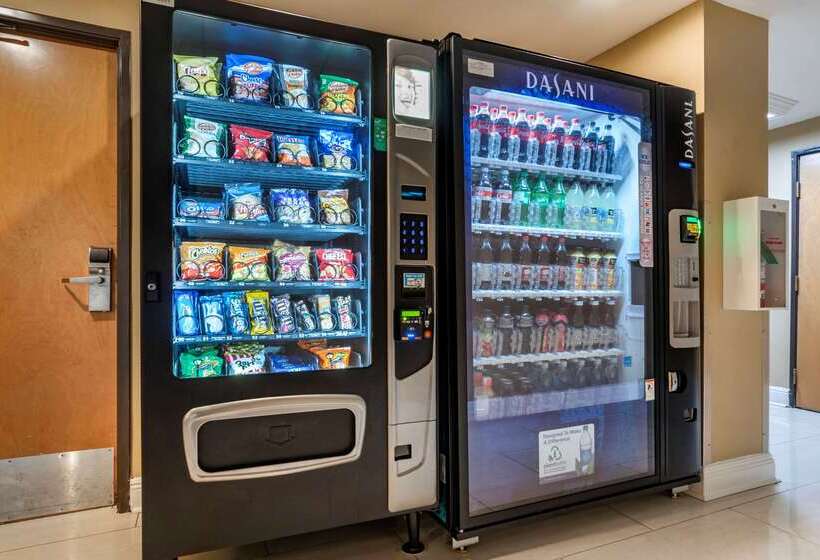 هتل Comfort Inn & Suites New Orleans Airport North