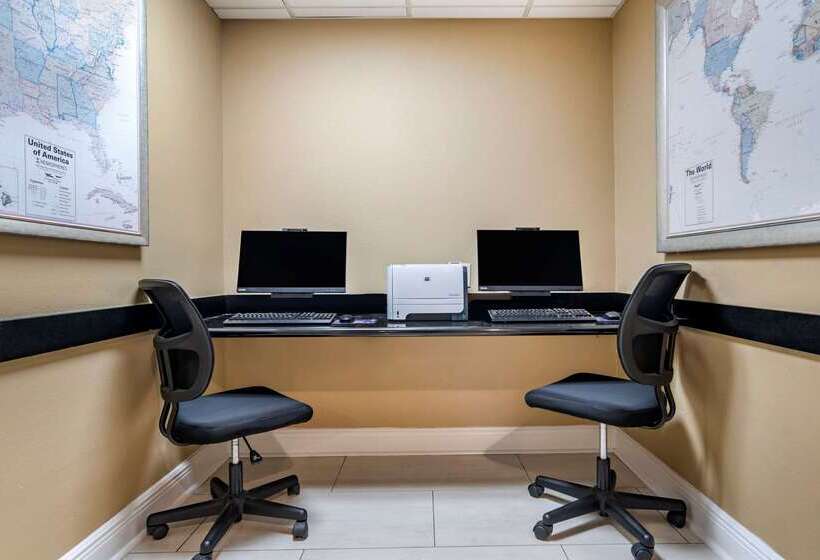 هتل Comfort Inn & Suites New Orleans Airport North