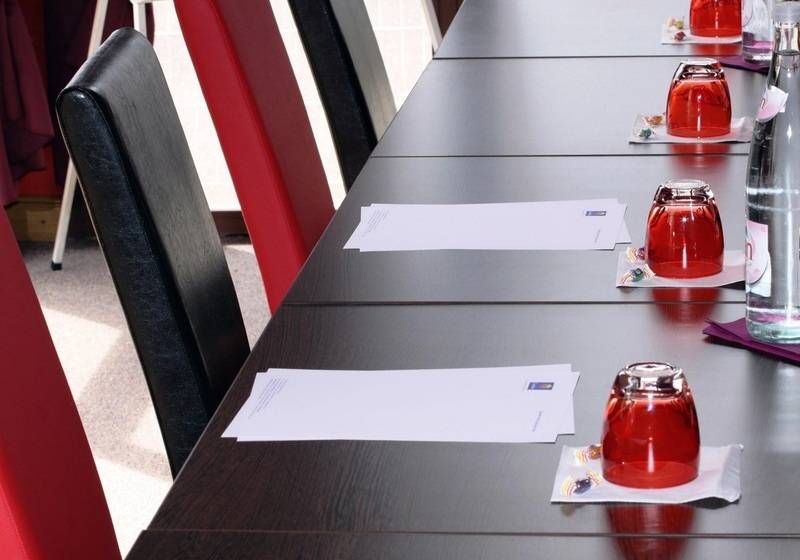 Fh Confort Hotel Orléans Co Met