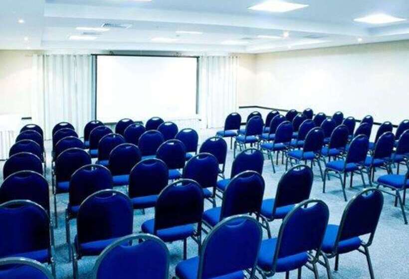 Отель Comfort Suites Londrina