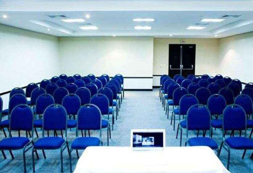 Отель Comfort Suites Londrina