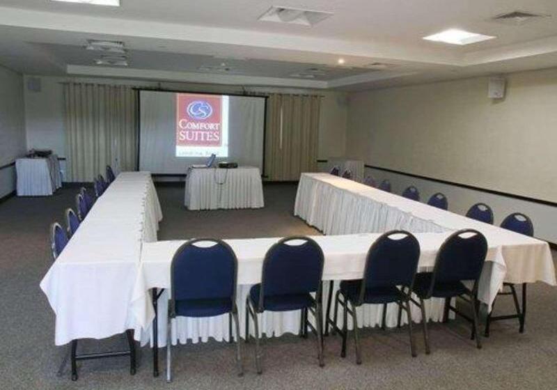 Отель Comfort Suites Londrina