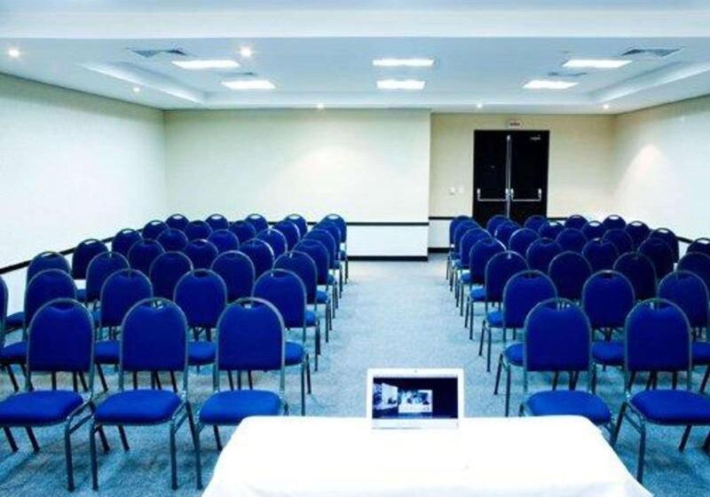 Отель Comfort Suites Londrina