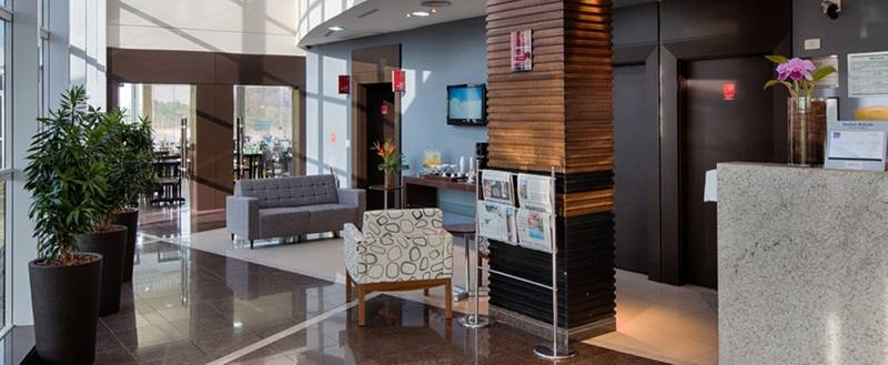 Отель Comfort Suites Londrina