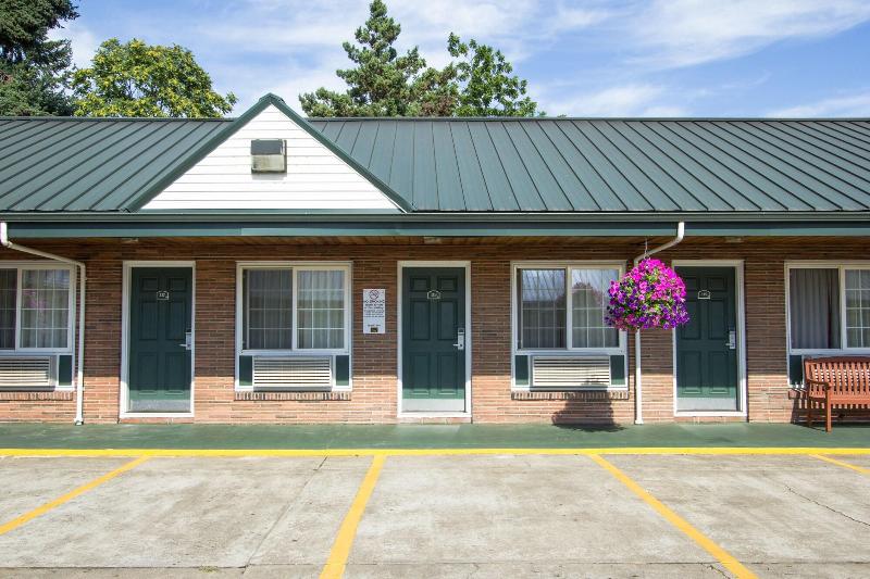 בית מלון כפרי Courtesy Inn Downtown Eugene