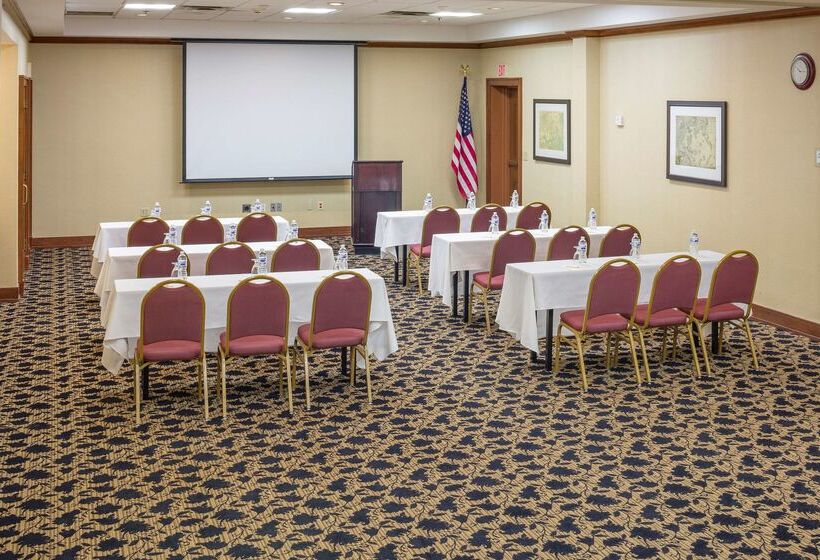 فندق Doubletree By Hilton Boston Logan Airport Chelsea