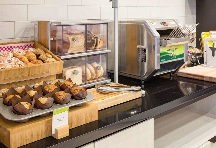 فندق Doubletree By Hilton Boston Logan Airport Chelsea