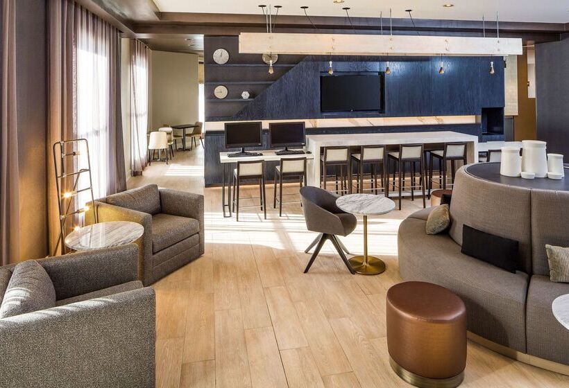 فندق Doubletree By Hilton Boston Logan Airport Chelsea