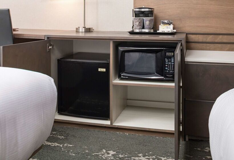 فندق Doubletree By Hilton Boston Logan Airport Chelsea