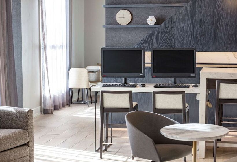 فندق Doubletree By Hilton Boston Logan Airport Chelsea