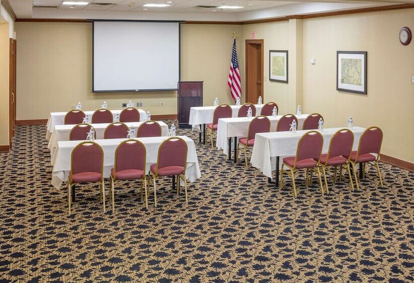 فندق Doubletree By Hilton Boston Logan Airport Chelsea