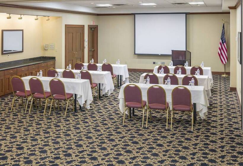 فندق Doubletree By Hilton Boston Logan Airport Chelsea