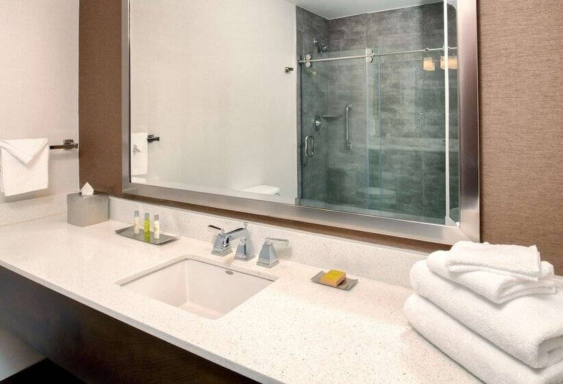 Doubletree By Hilton Hotel Olympia