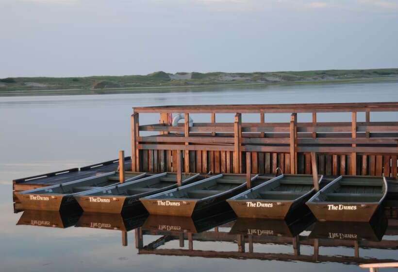 Отель The Dunes On The Waterfront