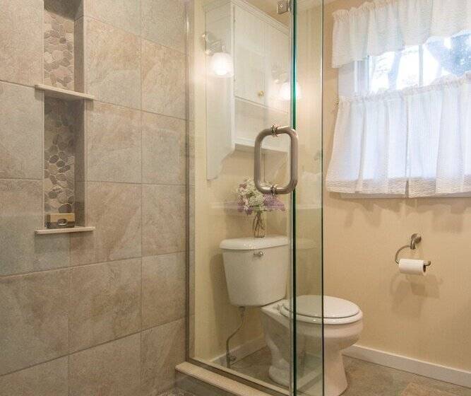 Отель The Dunes On The Waterfront