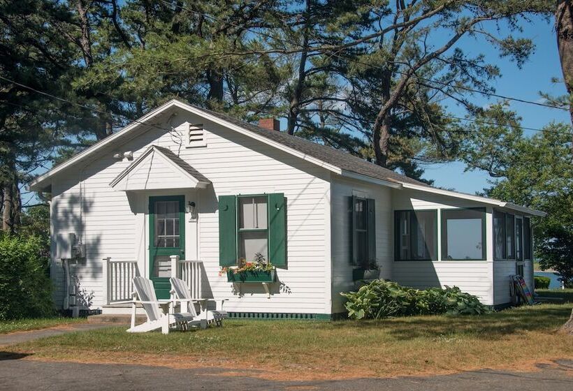 Отель The Dunes On The Waterfront