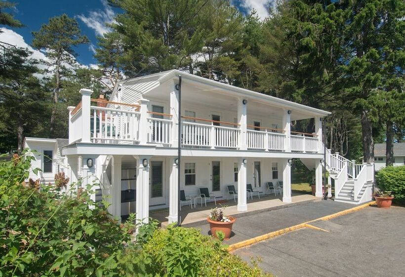 Отель The Dunes On The Waterfront