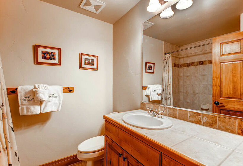 호텔 Eagleridge Lodge 204