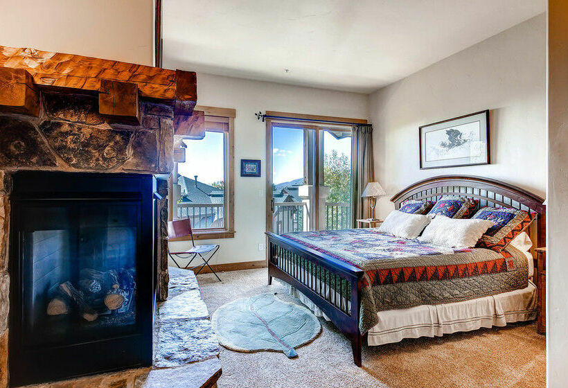 호텔 Eagleridge Lodge 204