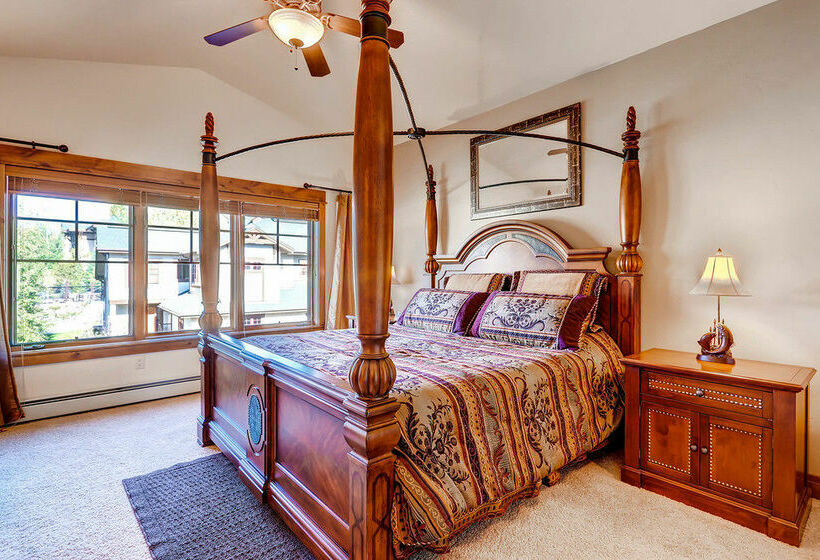 호텔 Eagleridge Lodge 204