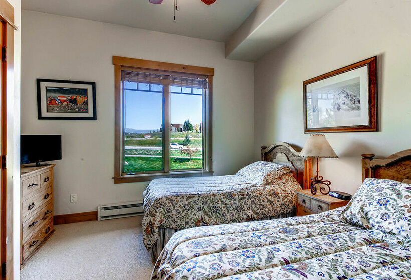 호텔 Eagleridge Lodge 204