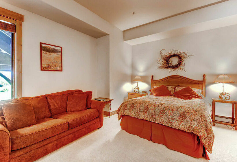 호텔 Eagleridge Lodge 204