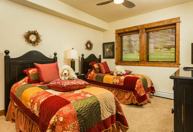 호텔 Eagleridge Lodge 204