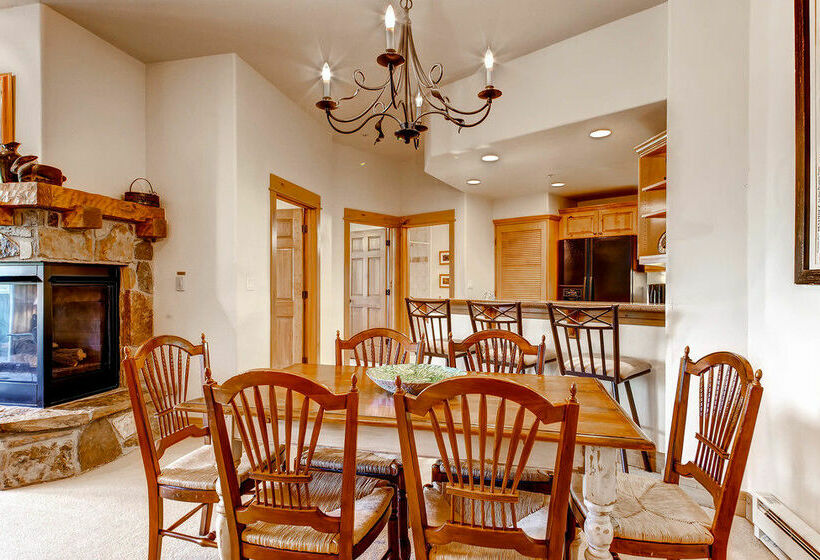 호텔 Eagleridge Lodge 204