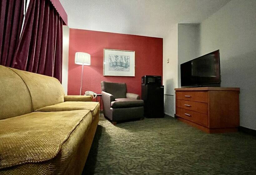 هتل Fairbridge Inn & Suites Fort Wayne