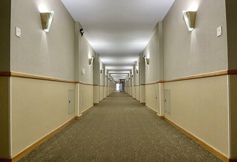 هتل Fairbridge Inn & Suites Fort Wayne