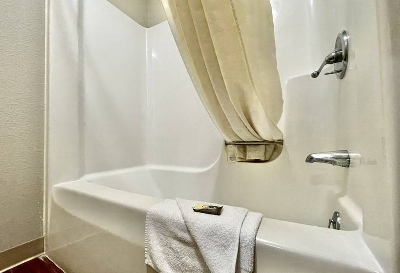 هتل Fairbridge Inn & Suites Fort Wayne