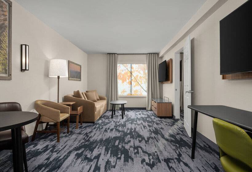 هتل Fairfield By Marriott Inn & Suites Helena North