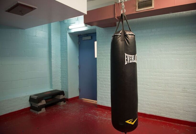 فندق Flushing Ymca   Hostel