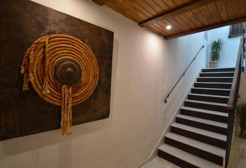 هتل Galena Mas Comangau